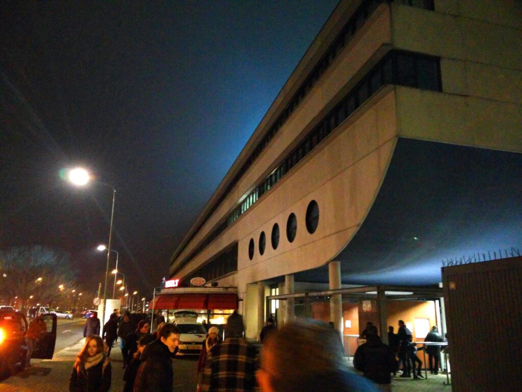 The main stand from the outside at De Geusselt.